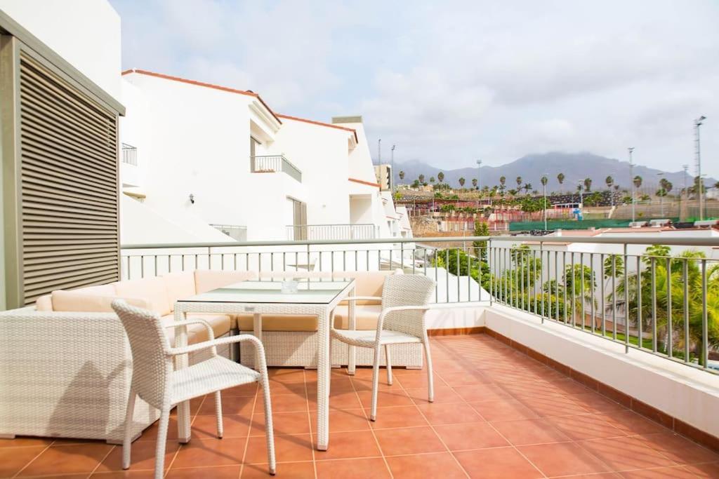 2 Bedrooms Apartment In Magnolia Golf Resort, La Caleta Costa Adeje  Exterior foto